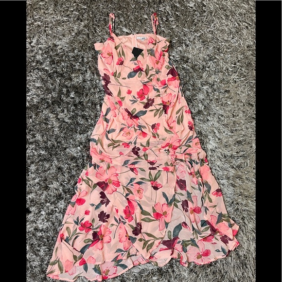 Floral Printed Dress with Slit from Fashionnova - Picture 2 of 2